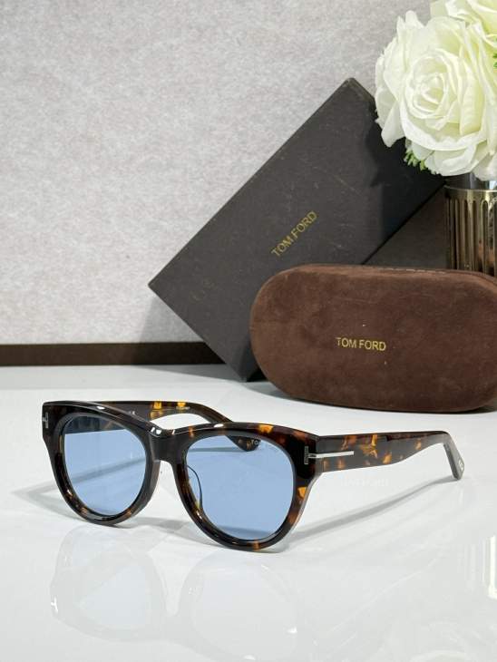 Picture of Tom Ford Sunglasses _SKUfw77816614fw